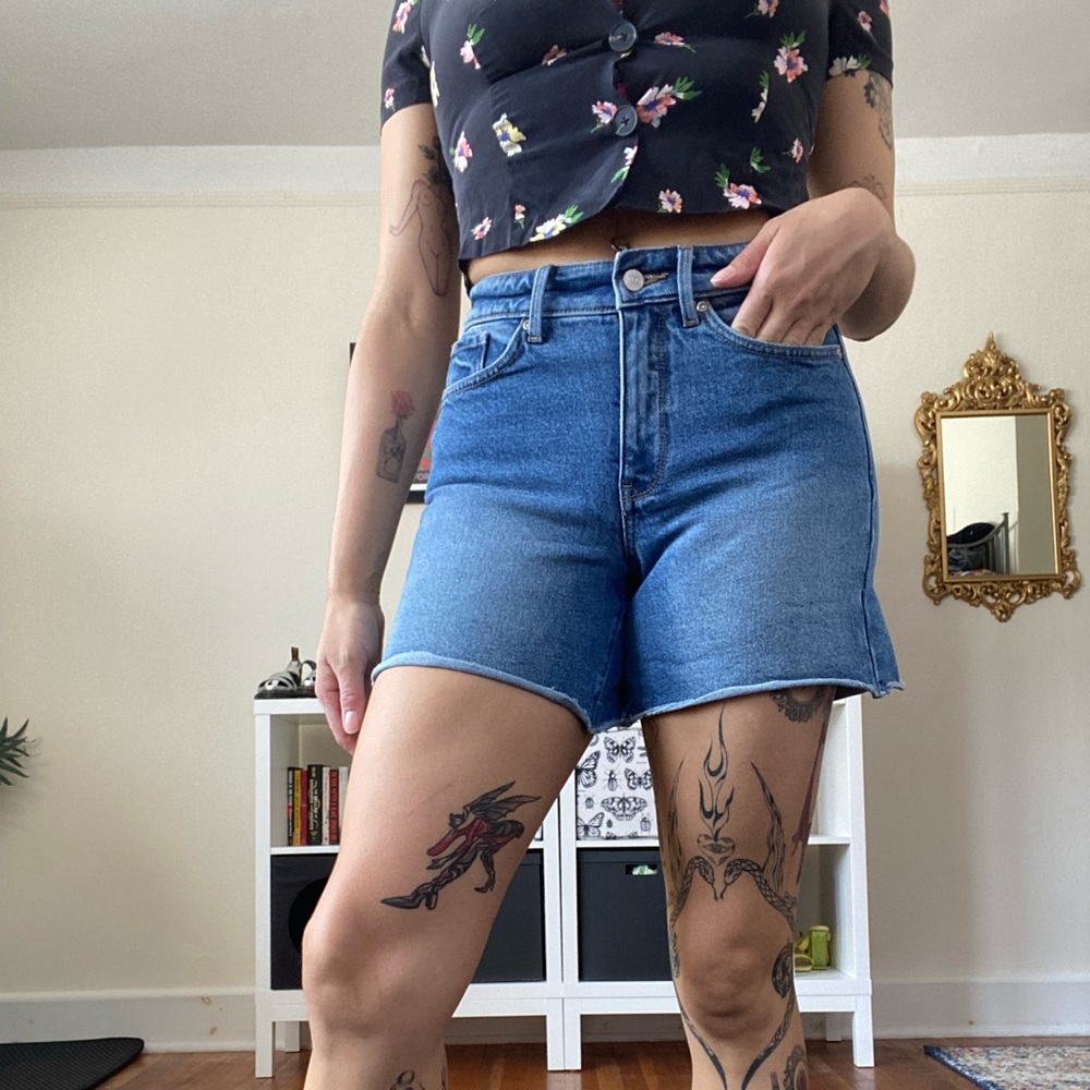 NYDJ Statement High Waisted Shorts
